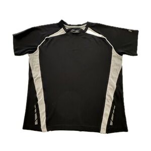 😎 Men’s FILA size small black workout t-shirt in good condition